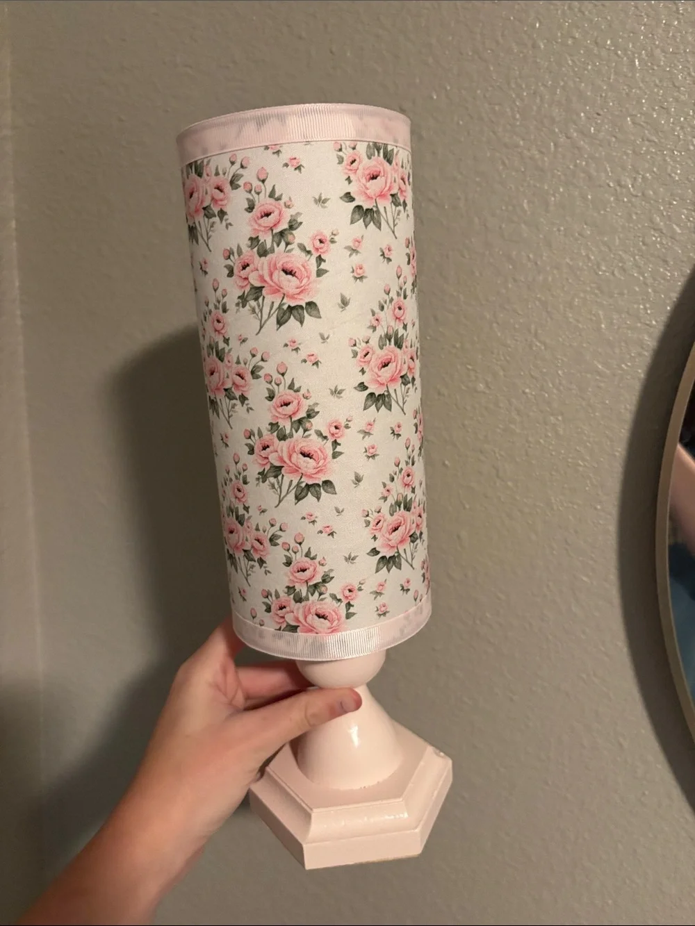 Floral Pink Table headwrap bow holder with Rose Pattern - Home Accents
